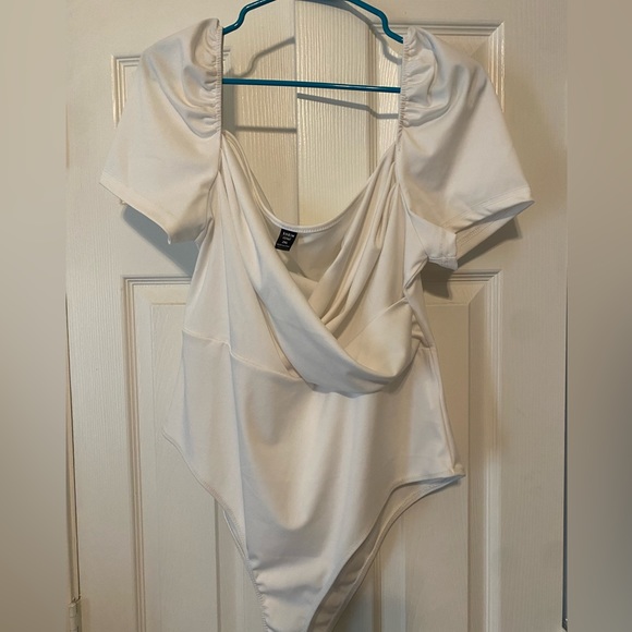 WHITE WRAP BODYSUIT- SZ 2XL - Picture 5 of 8